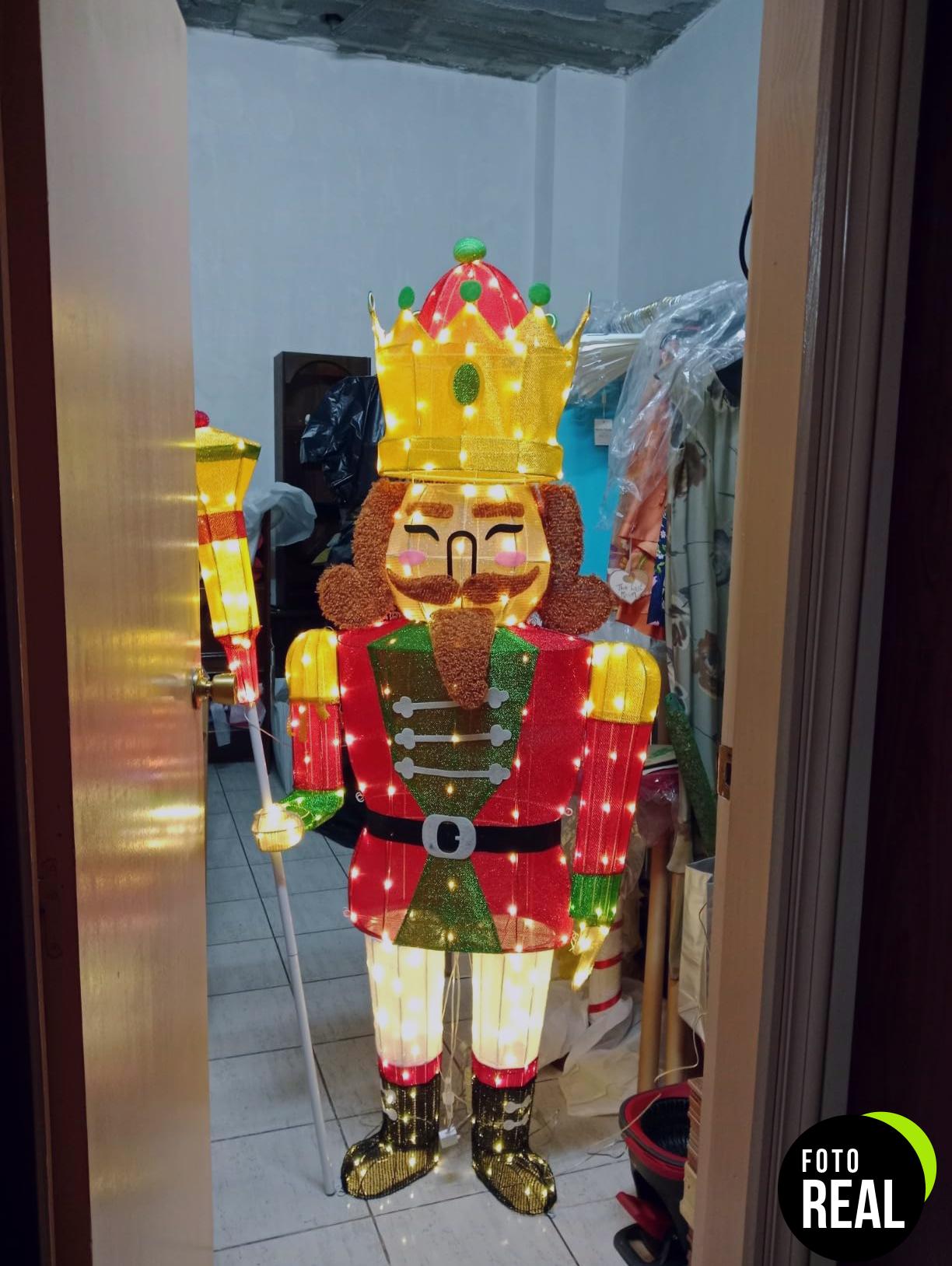 cascanueces-navidad-grande-iluminado-costway-foto-1