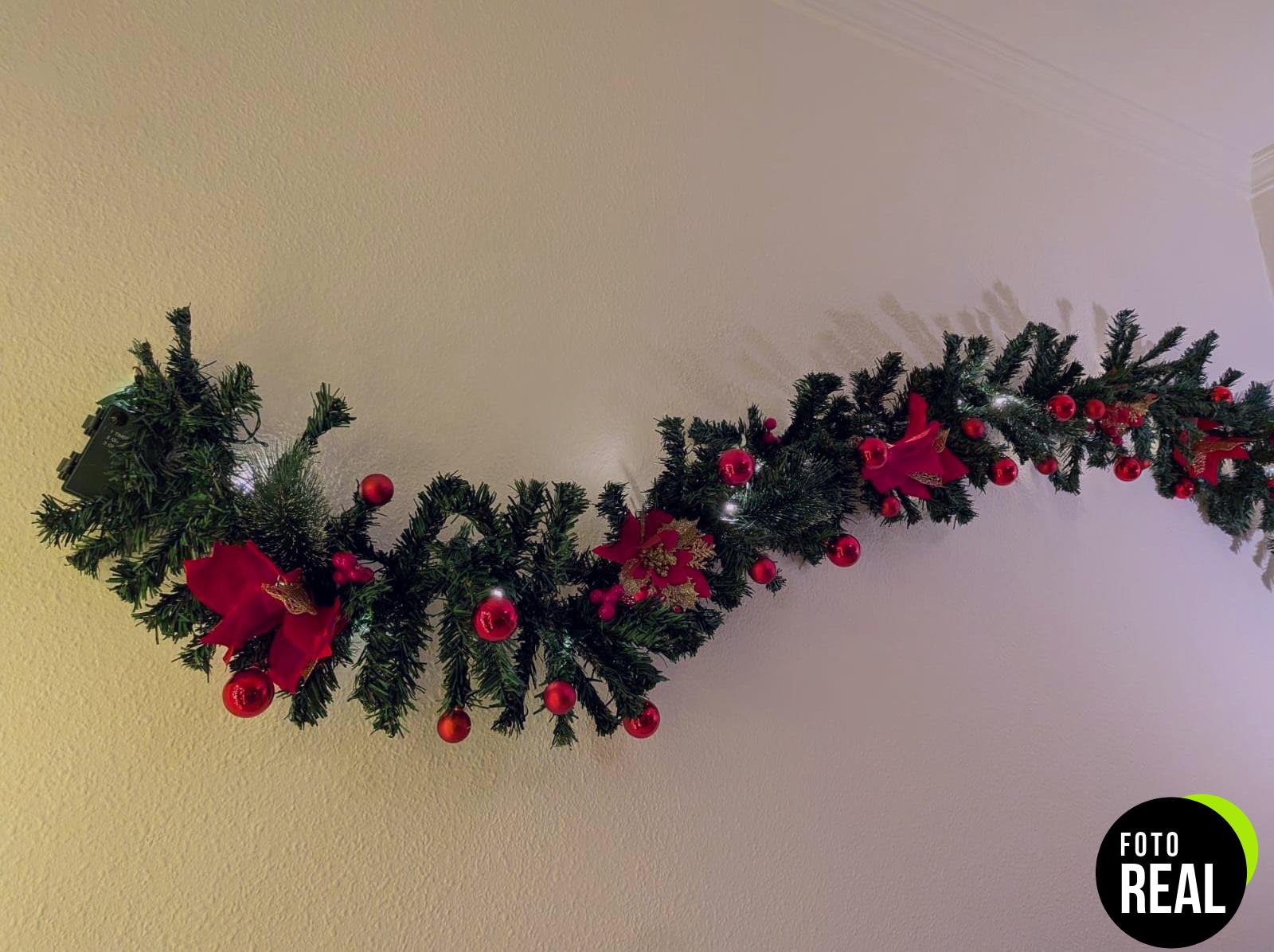 guirnalda-navidad-iluminacion-30led-abeto-pvc-foto-1