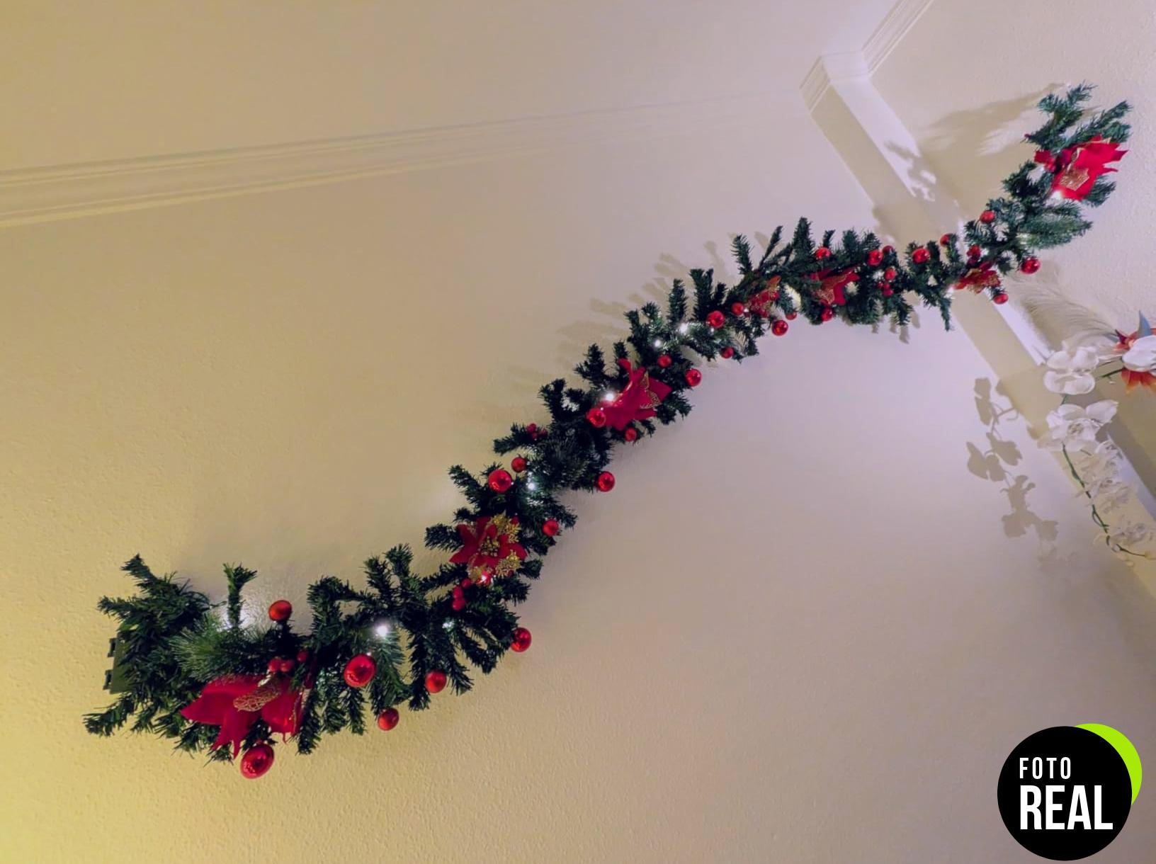 guirnalda-navidad-iluminacion-30led-abeto-pvc-foto-2
